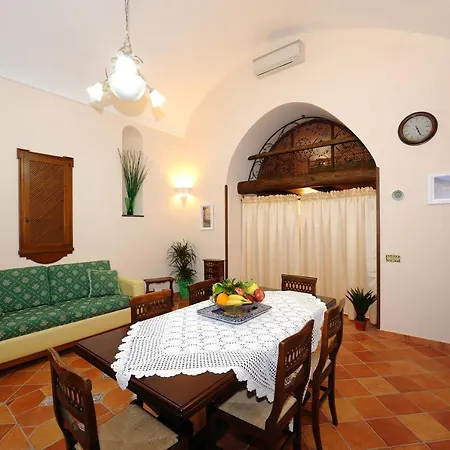 Guest house La Residenza Del Saraceno 4*
